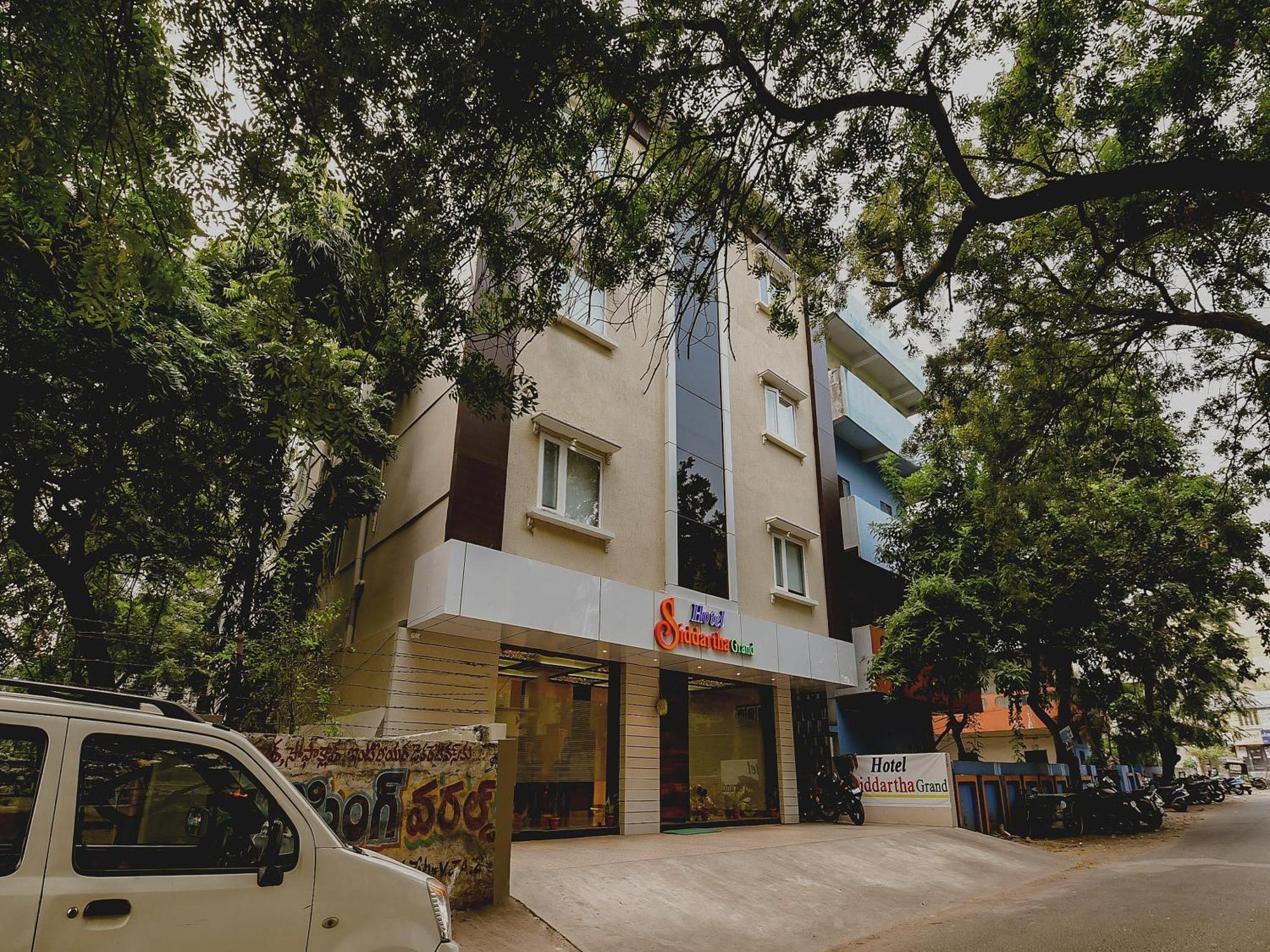 Super Capital O Siddartha Grand Otel Vijayawāda Dış mekan fotoğraf