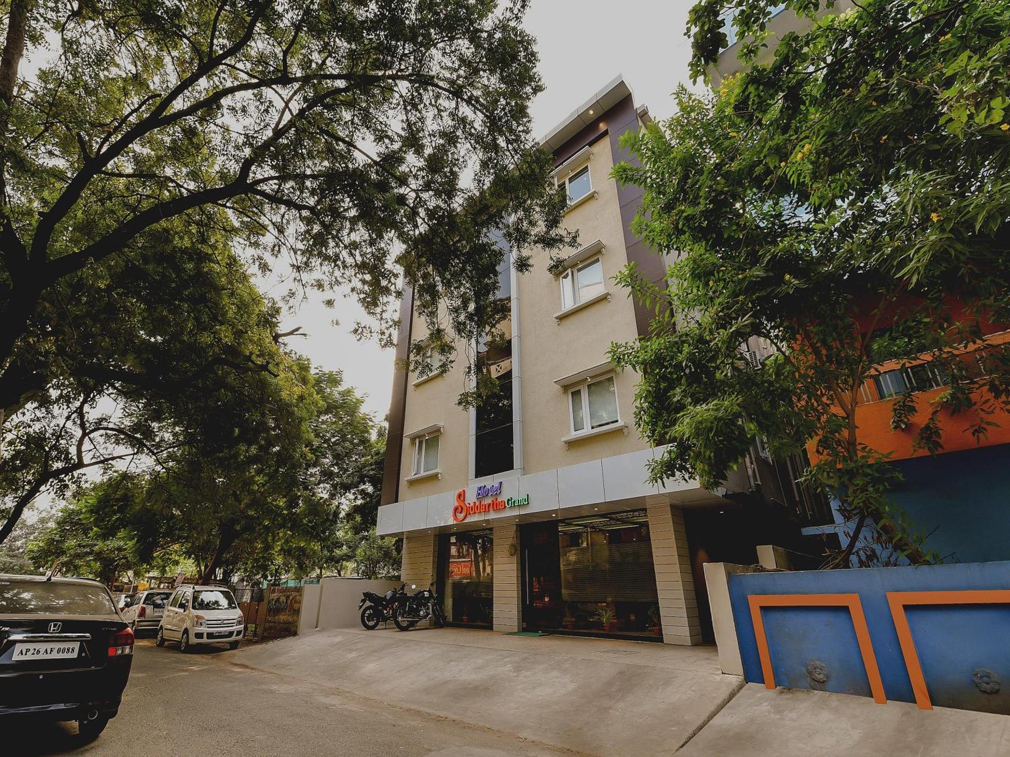 Super Capital O Siddartha Grand Otel Vijayawāda Dış mekan fotoğraf